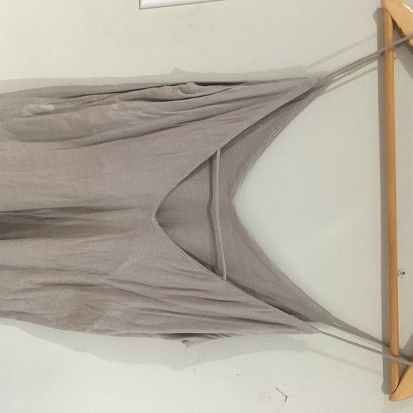 H&M loose tank top - Picture 2 of 2